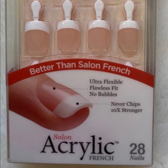 New Kiss nail kit with glue and 28 nails size Real short - Picture 2 of 5